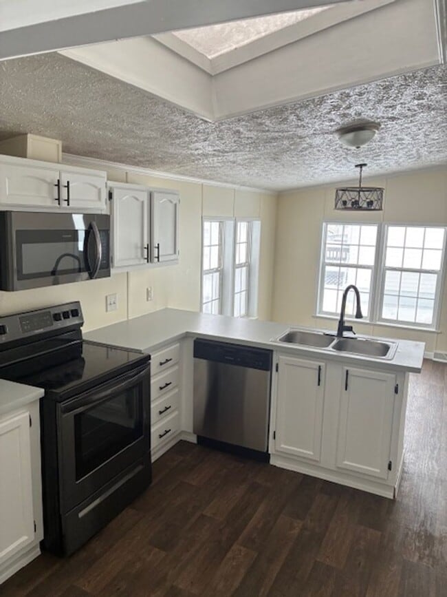 Photo - 3 Bedroom, 2 Bathroom Manufactured Home