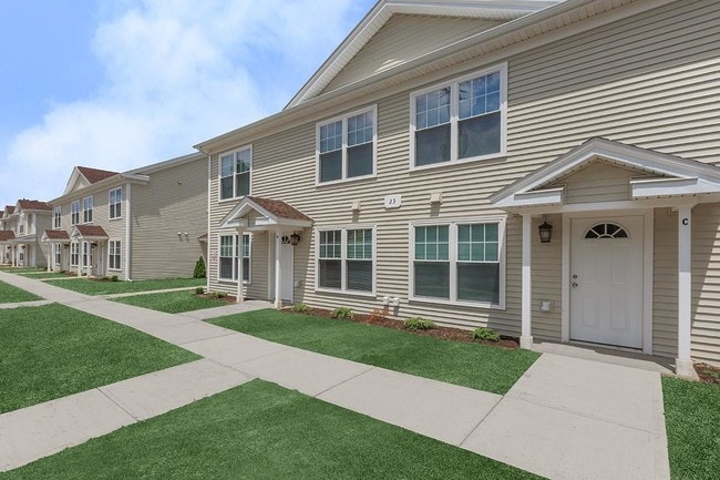 Stephanie Court at Wescott Rule - Stephanie Court at Wescott Rule Apartments