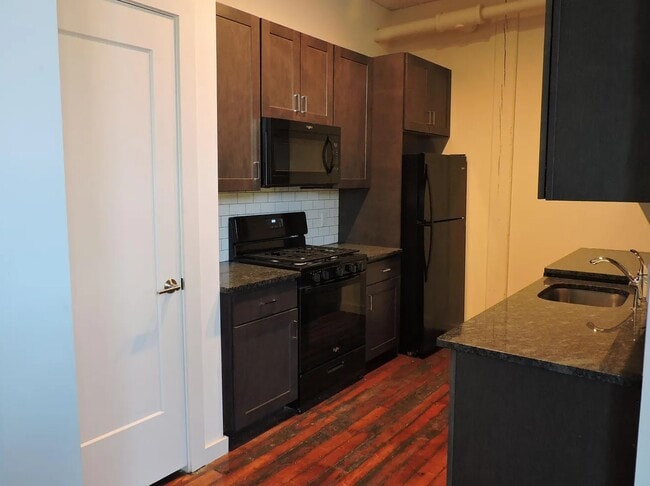 Kitchen - 69 King St