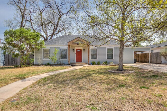 Building Photo - NOW AVAILABLE - Santa Rita Charmer w/ Deta...