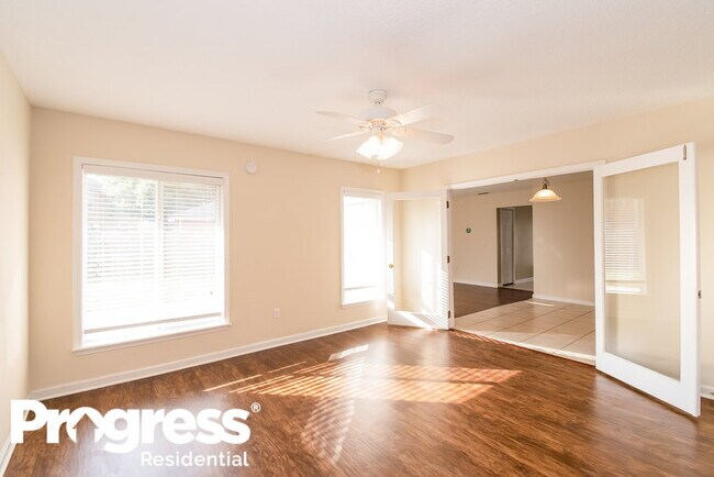 3338 International Village Ct