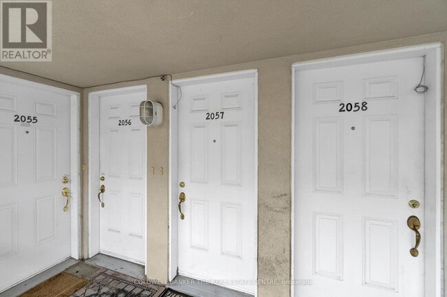 Photo - 3047 Finch Ave W