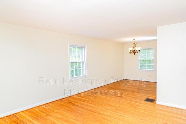 Photo - 657 Montclair Dr