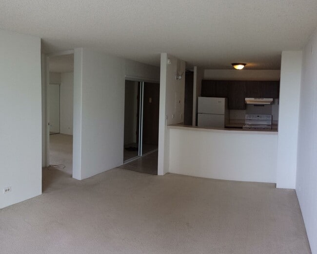 Photo - Pearlridge Pearl Two 2 Bedroom 1 Bedroom 1 Parking Condominium Overlooking the Coastline