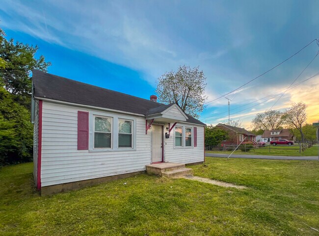 Photo - 730 Stratford Ave