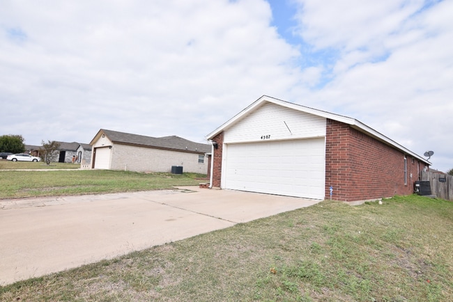 Photo - 4507 Hank Dr