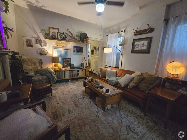 Building Photo - 825 N 26th St Unit #1 Rental