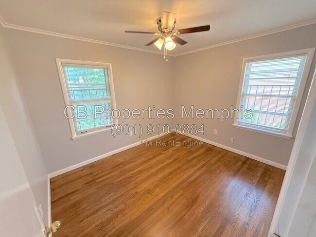 Photo - 1711 Myrna Ln