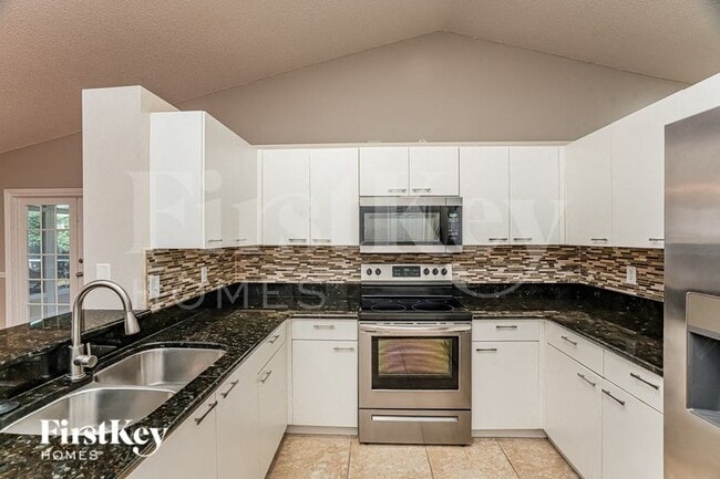 Photo - 9801 Sunnyoak Dr