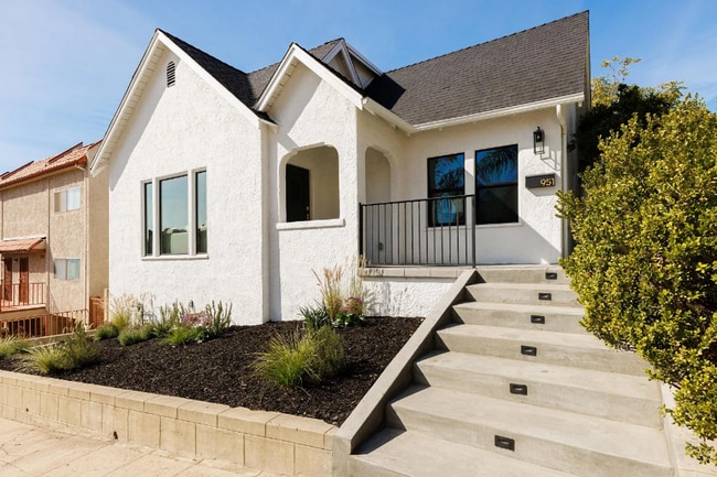 Building Photo - Stunning Echo Park house + Creative Space/Studio - Prime location walking distance to Sunset Blvd...