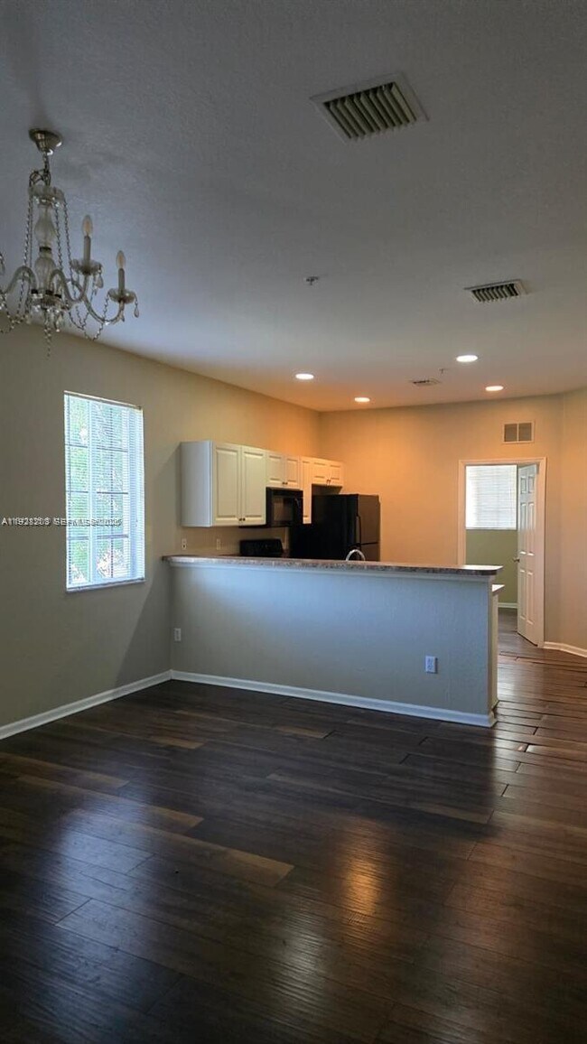 Photo - 2002 Freeport Dr Unit 4108