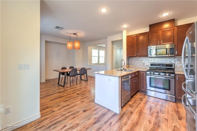 Photo - 9194 Red Knoll St