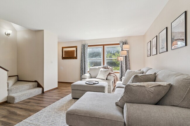 Photo - 710 19th Ave