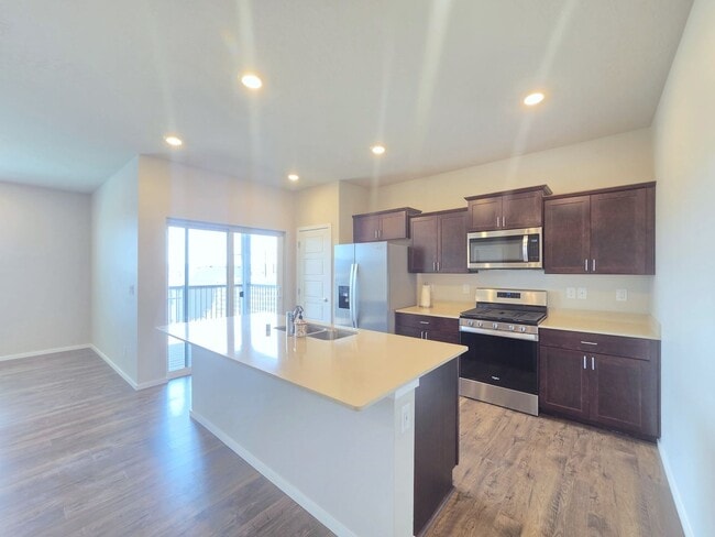 Photo - $2,700 - 3 Bed / 2 Bath Gorgeous Single Level Home with Beautiful Views