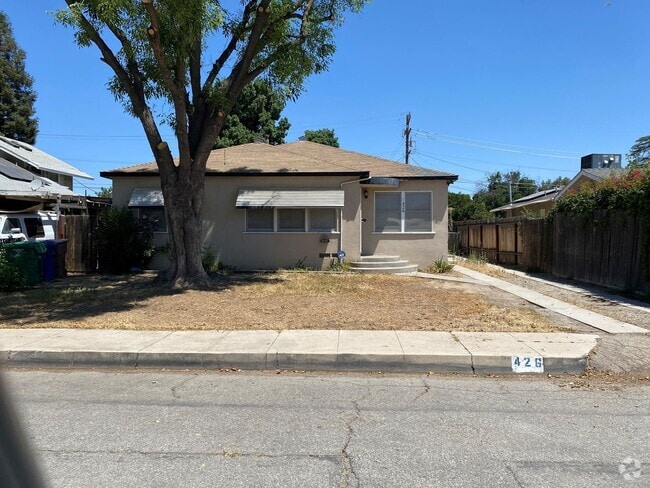 Building Photo - Price Reduced Rental