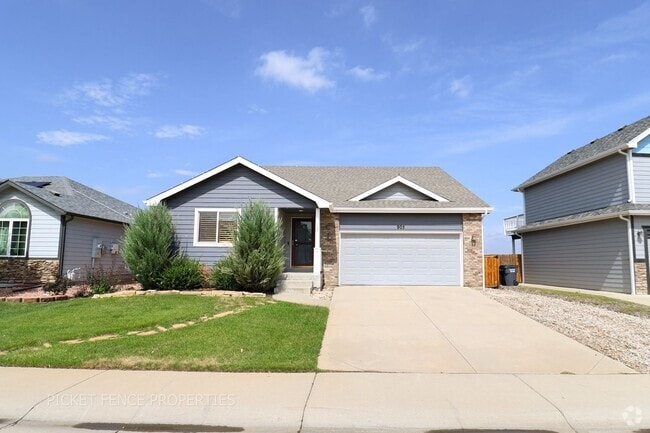 Building Photo - 4-Bedroom, 3-Bathroom Home in Windsor