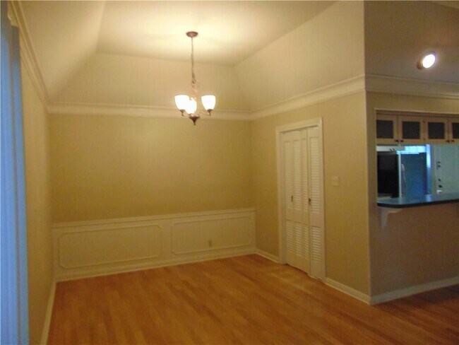 Photo - 2516 Enfield Rd Unit 101