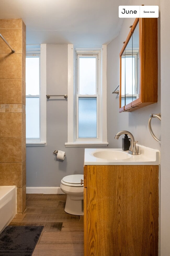 Photo - 2611 W Armitage Ave