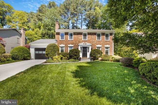 Photo - 9010 Lake Braddock Dr