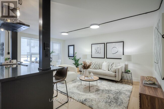 Photo - 420 Eglinton Ave E Unit 303