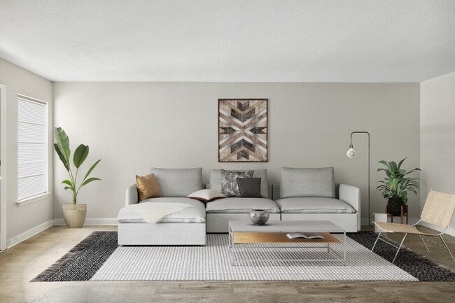 Photo - Lenox Cove | NEWLY-DESIGNED APARTMENTS