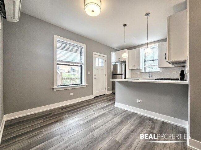 2 bedroom in CHICAGO IL 60613 - 2 bedroom in CHICAGO IL 60613 Condo Unit E1
