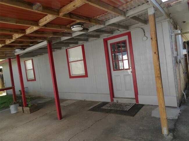 Photo - 4705 37th St E