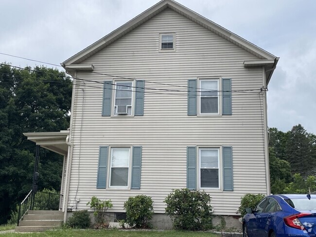 Building Photo - 32 Rourke Ave Unit #1 Rental