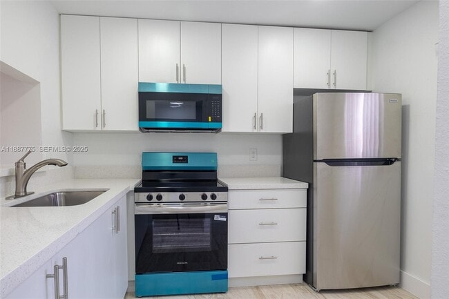 Building Photo - 19821 SW 114th Ave Unit 321