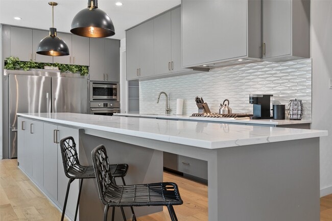 Photo - 4305 Roseland Ave