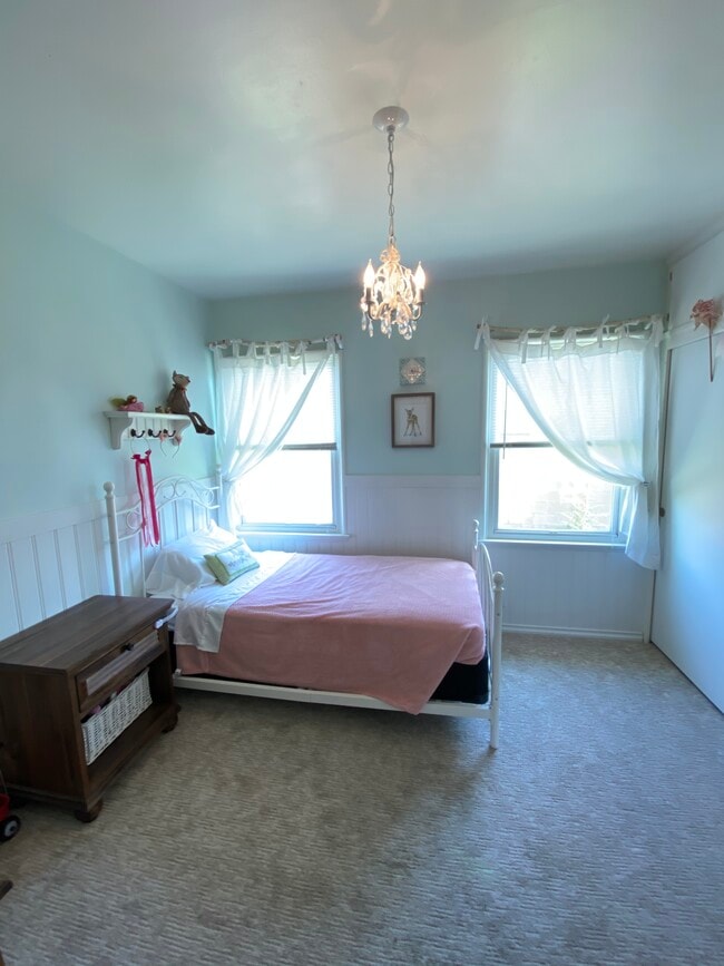 Photo - 1833 W Thomas Way