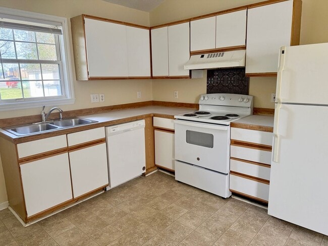 Photo - Two bedroom, 1 bath condo in Gibsonville Unidad 713 A-C JOYNER STREET-B