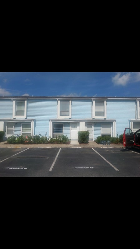 Building Photo - 11819 Cypress Hill Cir Rental