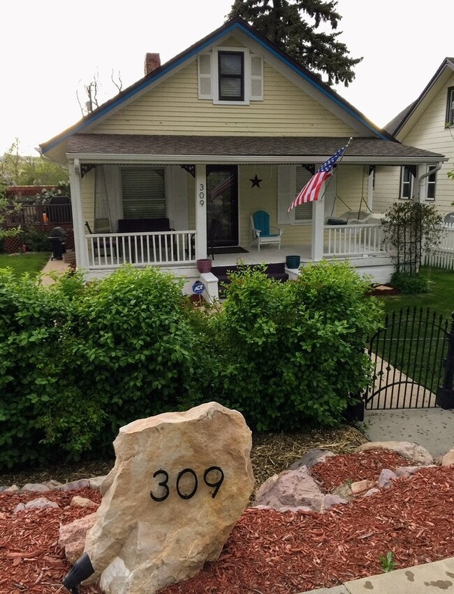 Photo - 309 Cantril St Townhome