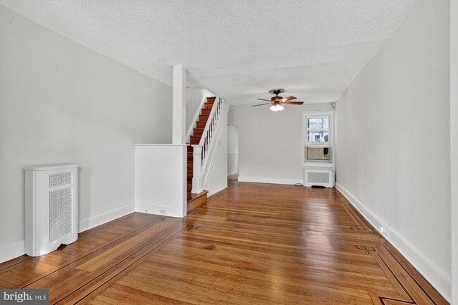 Photo - 2343 E Huntingdon St