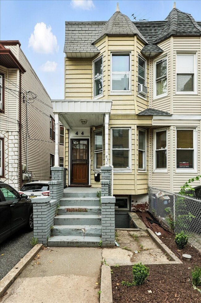 Photo - 434 Fairmount Ave House