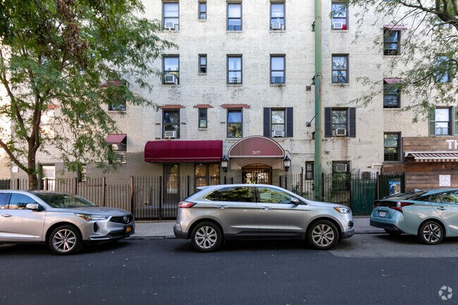 Photo - Acropolis Gardens