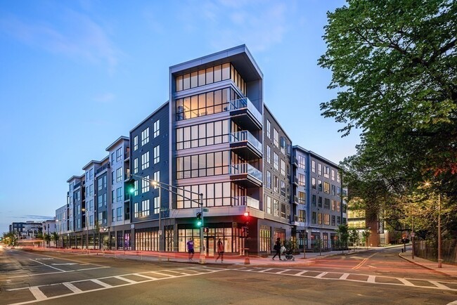 Building Photo - 3531 Washington St Unit 219