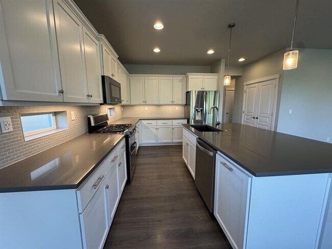 Photo - 6566 NE Rainsong Ln