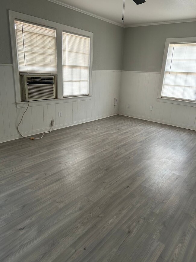 Photo - 901 Columbia St Unidad 406 W 9th