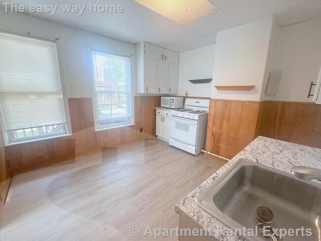 44 Elm St Unit 2