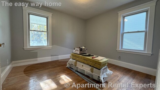 Photo - 54 Hooker Ave