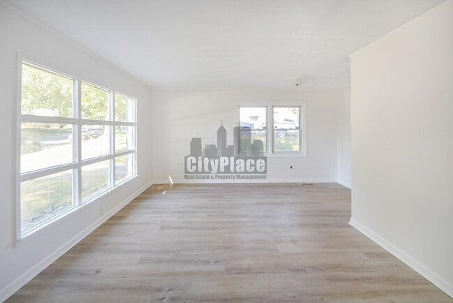 Photo - 1239 Brooks St