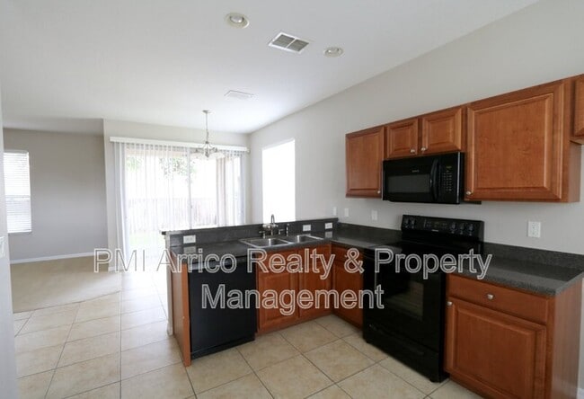 Photo - 622 Breezeway Ct