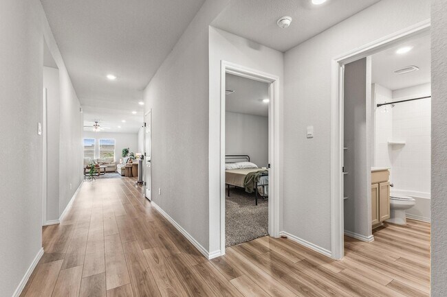 Photo - 1427 Brookfield St