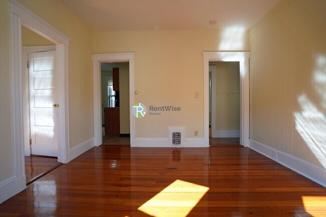 Photo - 4 Imrie Rd Unit 2