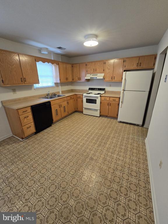 Photo - 123 La Grange Ave Townhome