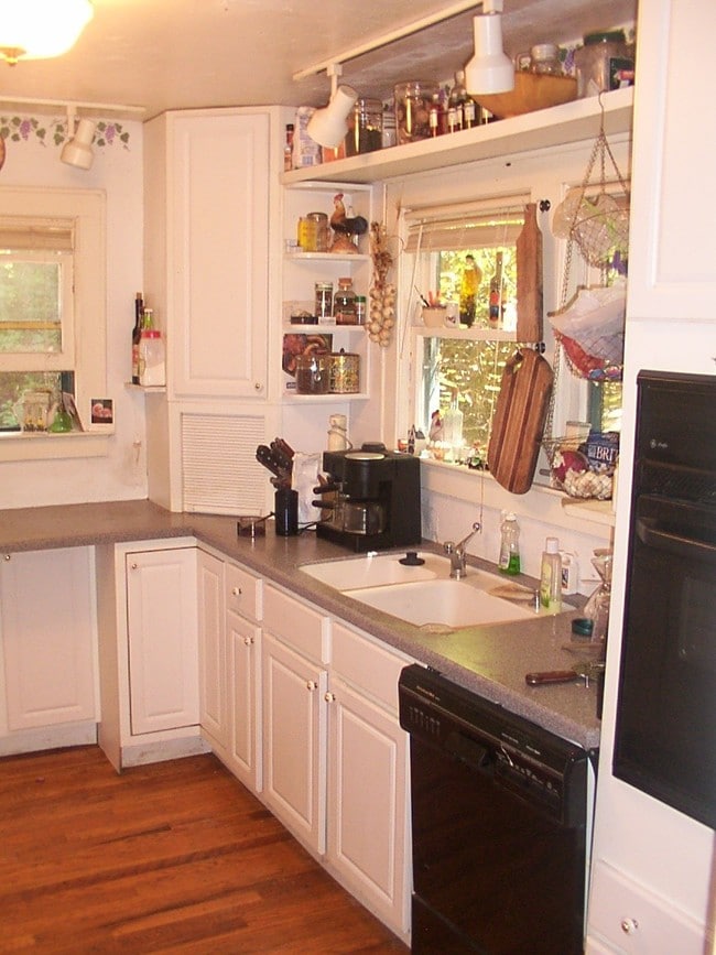 Kitchen - 117 Linden Ave Unit 1
