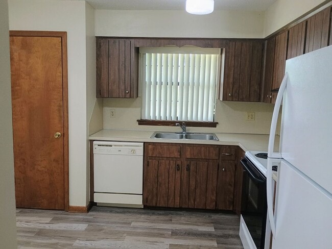 Photo - #664 Village Unidad 664