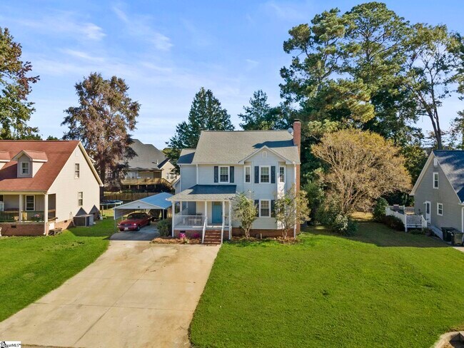 Photo - 405 Creek Dr